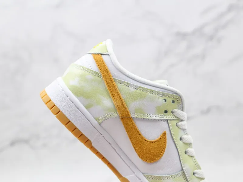 Nike Sb Dunk Low “Yellow Strike" Modelo 105M