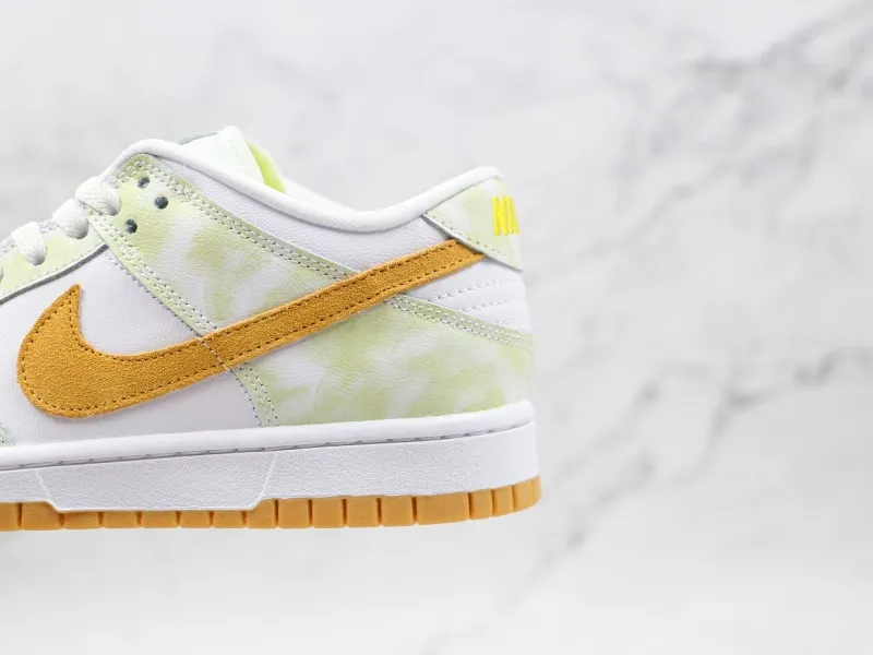 Nike Sb Dunk Low “Yellow Strike" Modelo 105M